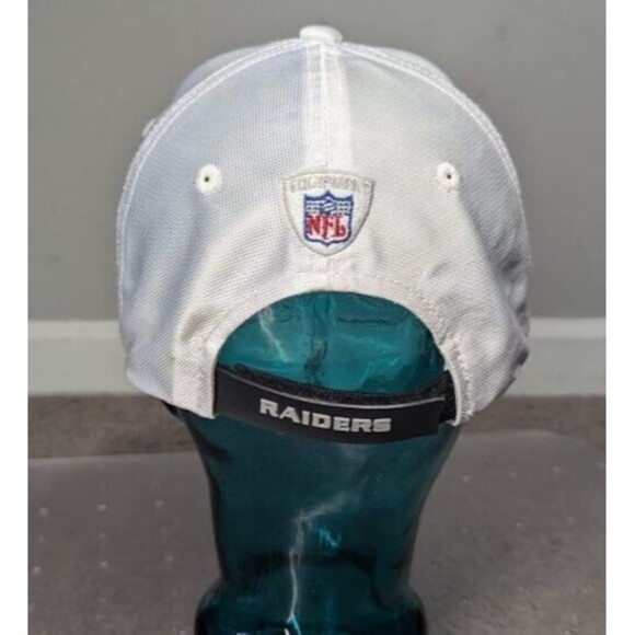 Reebok Oakland Raiders NFL Cap Silver Black White-OSFM-Adjustable - Picture 4 of 7
